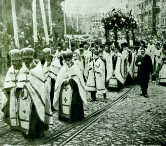 8-Киев. Шествие крест. хода с мощ. прп. Евфр. на пристань